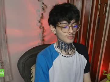 Bastiel_ Chaturbate stream image from October 28, 2025