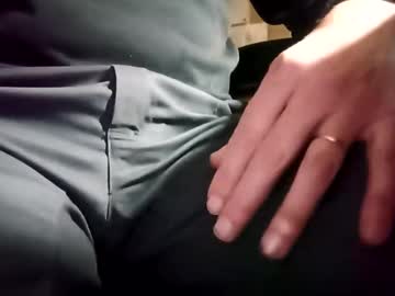 Encouple142201 Chaturbate stream image from October 28, 2025