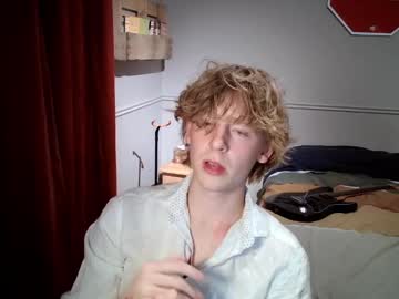 Gayblondboy Chaturbate stream image from October 28, 2025