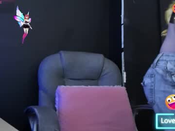 Viktoria_Davis_ Chaturbate stream image from October 28, 2025