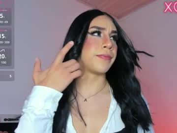 Alonehazel Chaturbate stream image from October 28, 2025