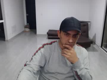 Donovandirty Chaturbate stream image from October 28, 2025