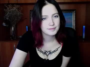Roseroseblack Chaturbate stream image from October 28, 2025