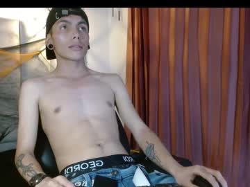 Criiscs Chaturbate stream image from October 28, 2025