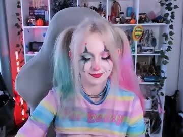 Ohclementinee Chaturbate stream image from October 28, 2025