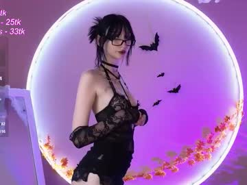 Xxrayna Chaturbate stream image from October 28, 2025