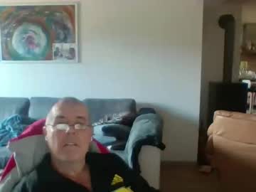 Charles6064 Chaturbate stream image from October 28, 2025