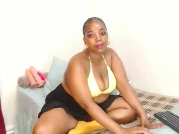 Curvycutiexx94 Chaturbate stream image from October 28, 2025