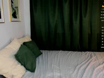 Emilymee Chaturbate stream image from October 28, 2025