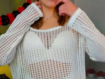 Jennybecker Chaturbate stream image from October 28, 2025