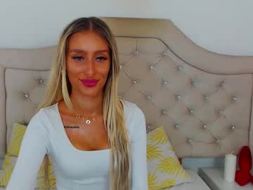 Kissnatalie Chaturbate stream image from October 28, 2025