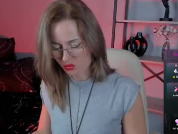 Whitneypunnch Chaturbate stream image from October 28, 2025