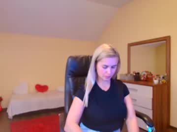 Elysia3333 Chaturbate stream image from October 28, 2025