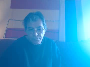 Yosep44 Chaturbate stream image from October 28, 2025