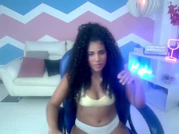 Catalina_Curly Chaturbate stream image from October 28, 2025