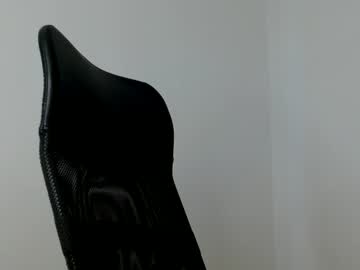 Elosocazador Chaturbate stream image from October 28, 2025