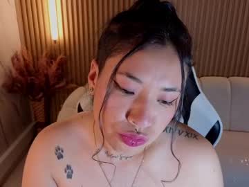Hollypeytoon Chaturbate stream image from October 28, 2025