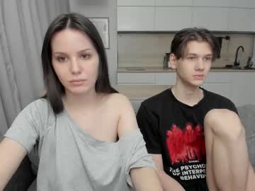 Yourher0in Chaturbate stream image from October 28, 2025