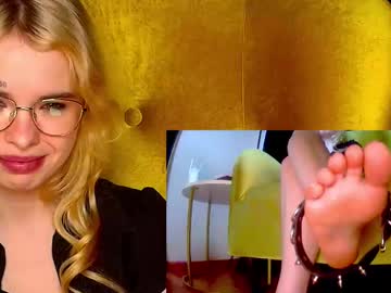 Missslola Chaturbate stream image from October 28, 2025