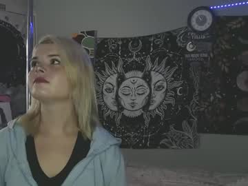 Venusastar Chaturbate stream image from October 28, 2025