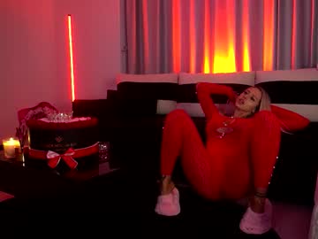 Melanielexxx Chaturbate stream image from October 28, 2025