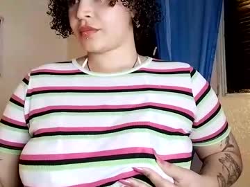 Wallace_Juli Chaturbate stream image from October 28, 2025