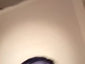 Kingnavo Chaturbate stream image from October 28, 2025