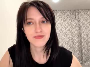 Lucibeveridge Chaturbate stream image from October 28, 2025