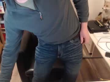 Maddmax8 Chaturbate stream image from October 28, 2025
