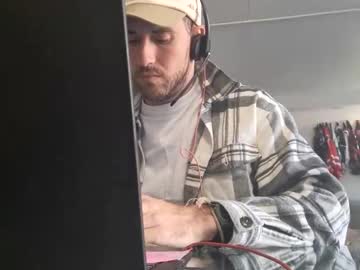 Peterskinny24 Chaturbate stream image from October 28, 2025