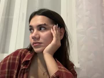Priscilaflores Chaturbate stream image from October 28, 2025