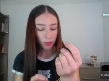 Emaa_Martins Chaturbate stream image from October 28, 2025