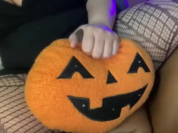 Realthicklatina Chaturbate stream image from October 28, 2025