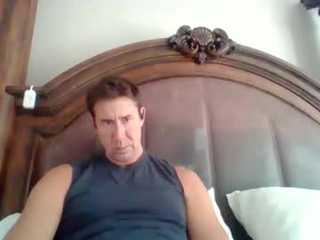 Spunandhunglv Chaturbate stream image from October 28, 2025