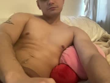 Idkimjusttyping1000 Chaturbate stream image from October 28, 2025