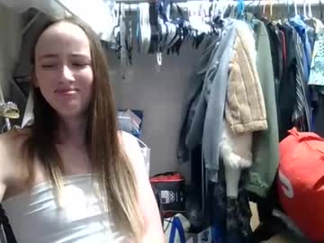 Lunapixie2020 Chaturbate stream image from October 28, 2025