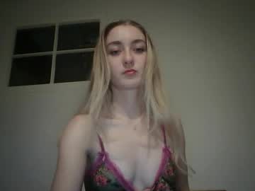 Running_Girl_Izzy Chaturbate stream image from October 28, 2025