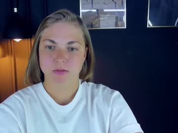Tataflower Chaturbate stream image from October 28, 2025