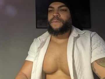 Blackmacauly Chaturbate stream image from October 28, 2025
