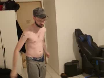 Talenjames Chaturbate stream image from October 28, 2025
