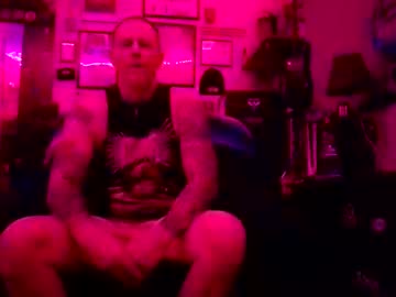 Billygunn13 Chaturbate stream image from October 29, 2025