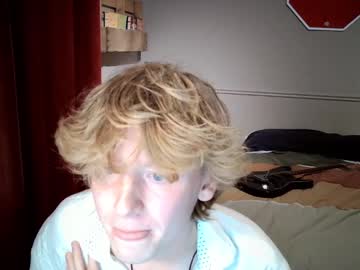 Gayblondboy Chaturbate stream image from October 29, 2025
