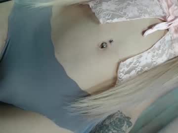 Shanegreents Chaturbate stream image from October 29, 2025
