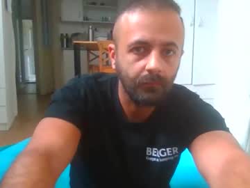 Elcondorxo509107 Chaturbate stream image from October 29, 2025