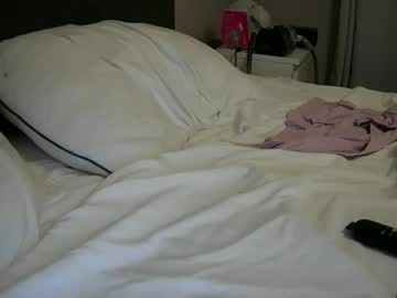 Milfloverfl Chaturbate stream image from October 29, 2025