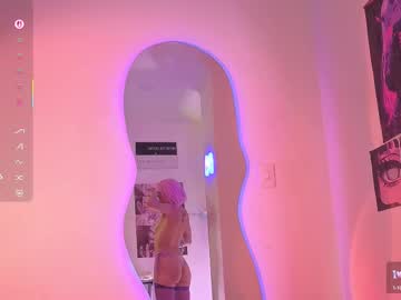 Nina_Strawberry Chaturbate stream image from October 29, 2025