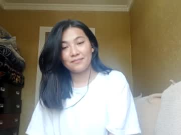 Yuonneaquilar Chaturbate stream image from October 29, 2025