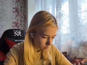 Charleneschonert Chaturbate stream image from October 29, 2025
