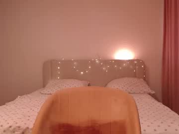 Krystal_Eve Chaturbate stream image from October 29, 2025