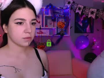 Lia_Make_Love Chaturbate stream image from October 29, 2025